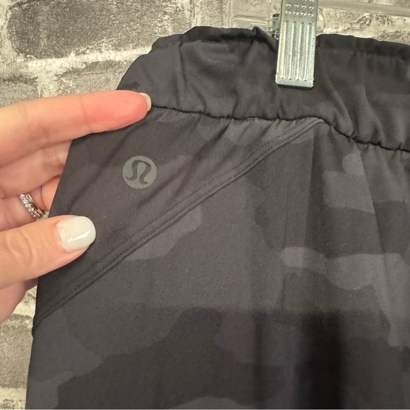 Lululemon Stretch High-Rise Jogger Full Length Heritage 365 Camo Deep Coal pants - Picture 9 of 10